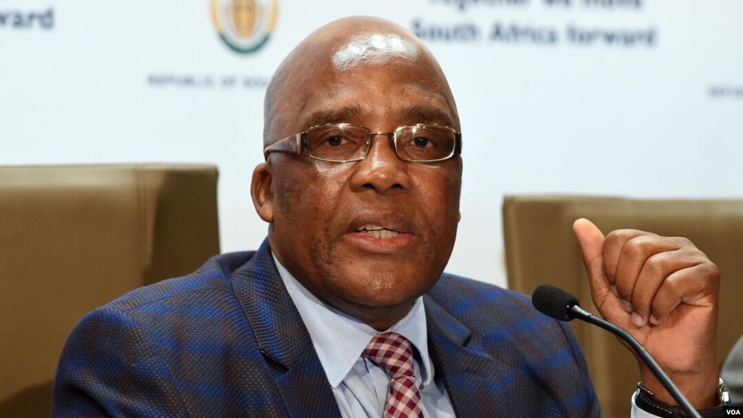 Aaron Motsoaledi