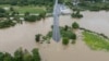Hurricane Ernesto strengthens overnight, moves toward Bermuda 