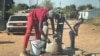 Izakhamizi zeSizinda, koBulawayo, Zikha Amanzi Esibhoraneni.
