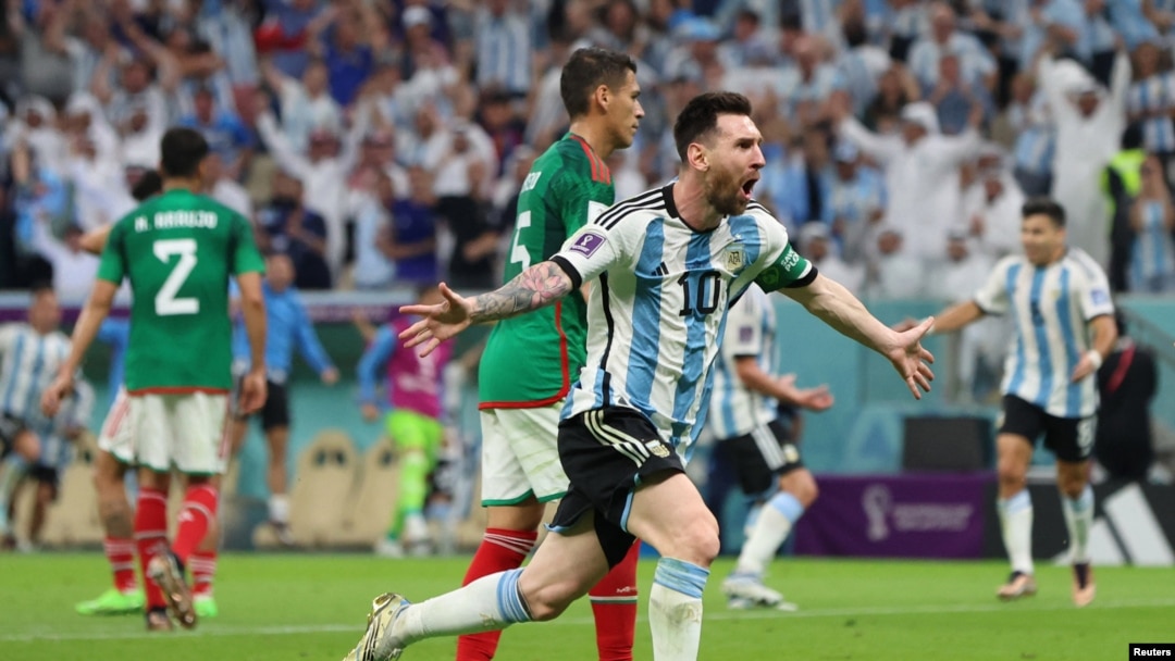 Lionel Messi de Argentina celebra su gol contra México. REUTERS/Pedro Nunes