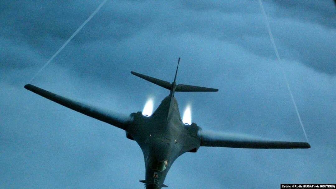 B-1B stratejik bombardıman uçağı