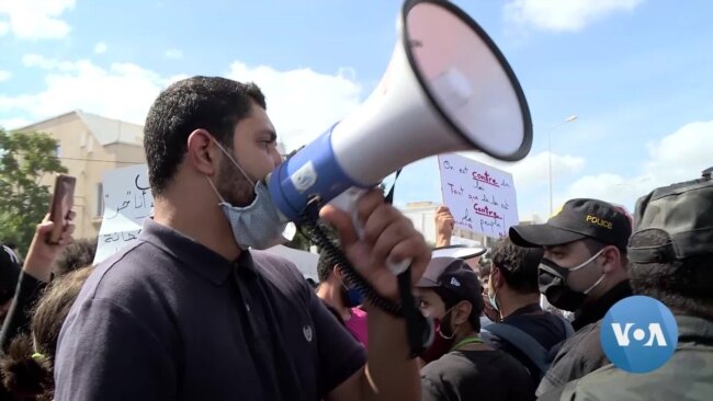 Tunisia Cracks Down on Social Media 10 Years after Arab Spring 