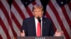 El candidato presidencial republicano, el expresidente Donald Trump, habla en un mitin nocturno del caucus en Las Vegas, el jueves 8 de febrero de 2024. (Foto AP/Mark J. Terrill)