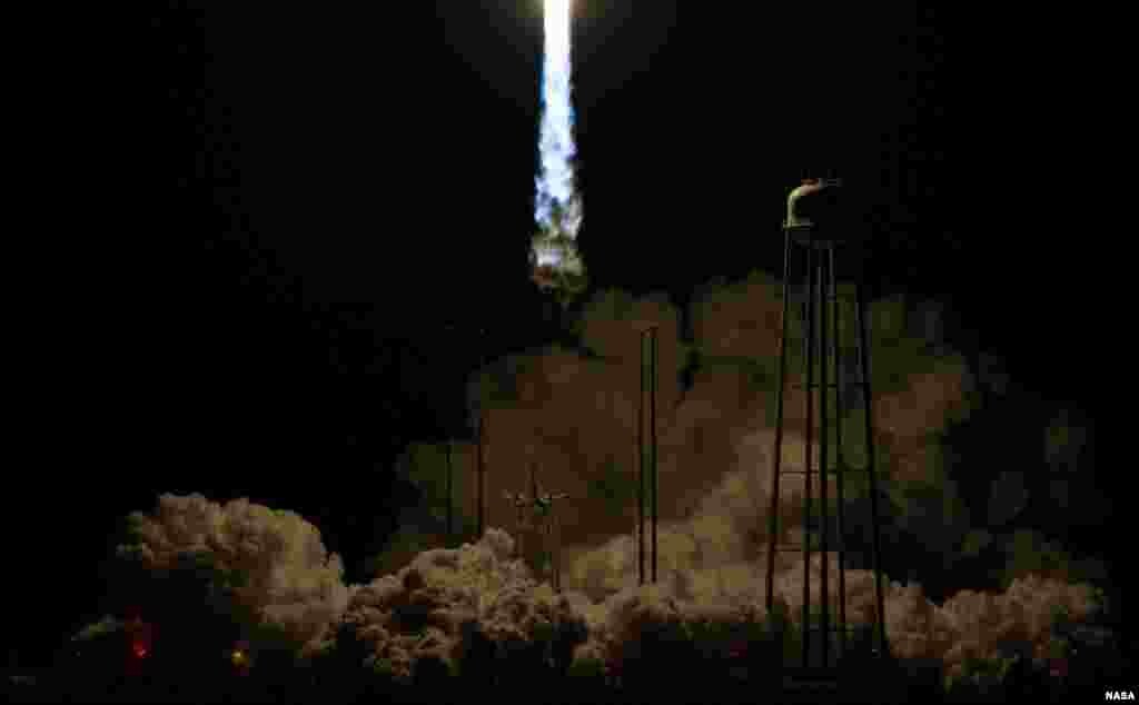 The Northrop Grumman Antares rocket, with Cygnus resupply spacecraft onboard, launches from Pad-0A, Nov. 17, 2018 at NASA&#39;s Wallops Flight Facility in Virginia. Northrop Grumman&#39;s 10th contracted cargo resupply mission for NASA to the International Space Station will deliver about 7,400 pounds of science and research, crew supplies and vehicle hardware to the orbital laboratory and its crew.