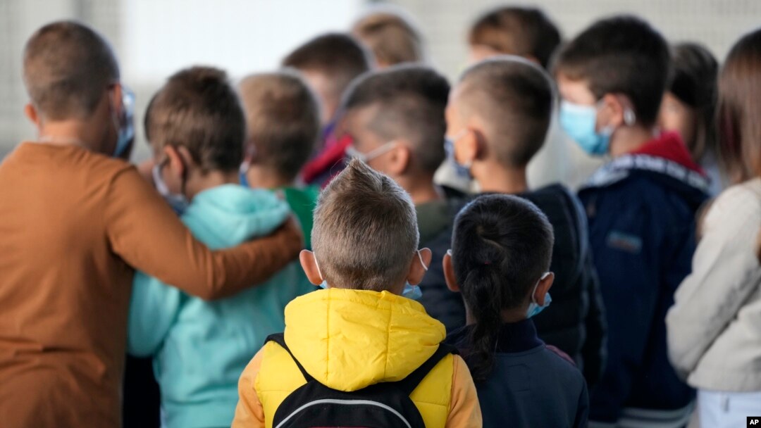 Arhiva: Nastavni dan u školi (AP/Darko Vojinovic)