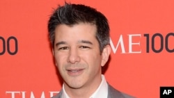 Bonnie Kalanick, de 71 años, madre de Travis Kalanick, el fundador de Uber, perdió la vida cuando el bote en el que viajaba con su esposo Donald, de 78, golpeó una roca en un lago de Fresno.