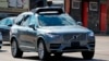 Choca auto de prueba sin conductor de la empresa Uber 