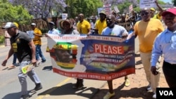 Abadabuka eZimbabwea abahlala kwele South Africa