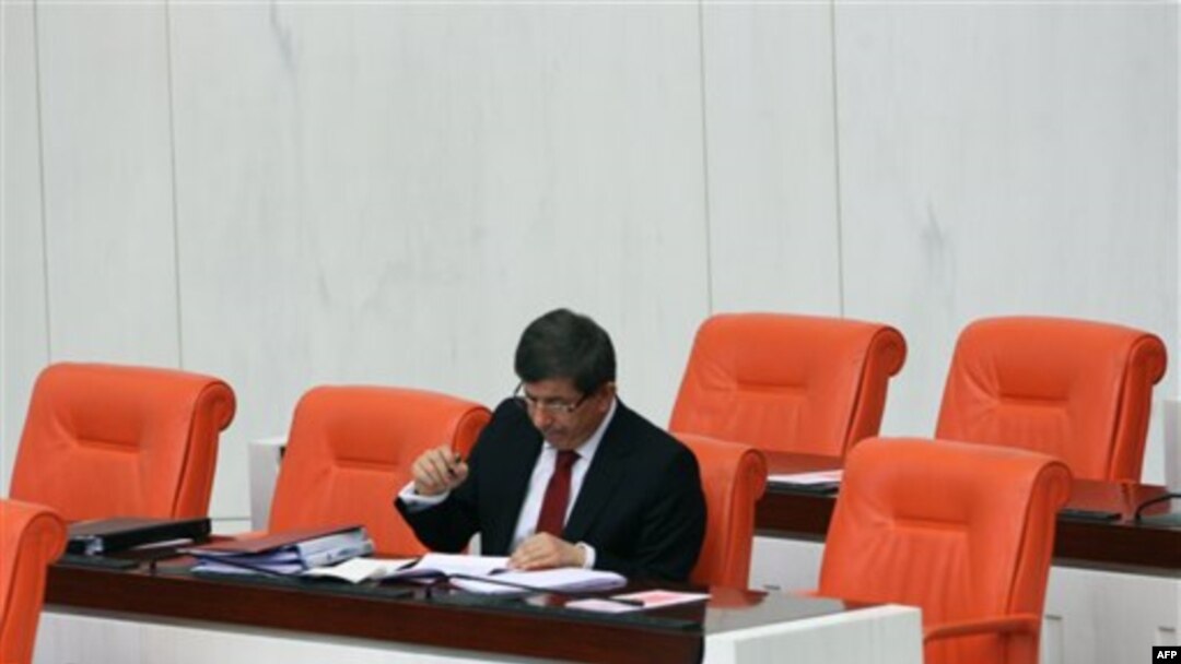 Davutoğlu: 'Türkiye Libya'ya İnsani Yardıma Öncelik Veriyor'