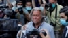ARCHIVO - El exestratega de la Casa Blanca, Steve Bannon, sale del Tribunal Federal de Manhattan en el distrito de Manhattan de la ciudad de Nueva York, Nueva York, el 20 de agosto de 2020.