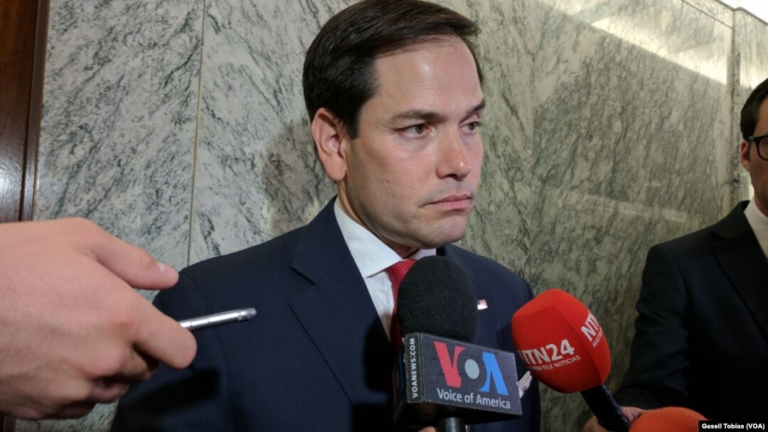 US Senador Marco Rubio Rubio dice que si Estados Unidos no puede garantizar la seguridad de sus diplomáticos, debe de sacarlos a todos. [Foto: Gesell Tobías, VOA].