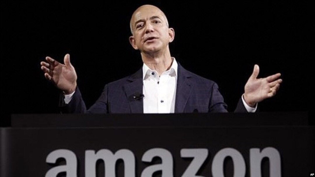 Džef Bezos na godišnjoj konferenciji kompanije Amazon