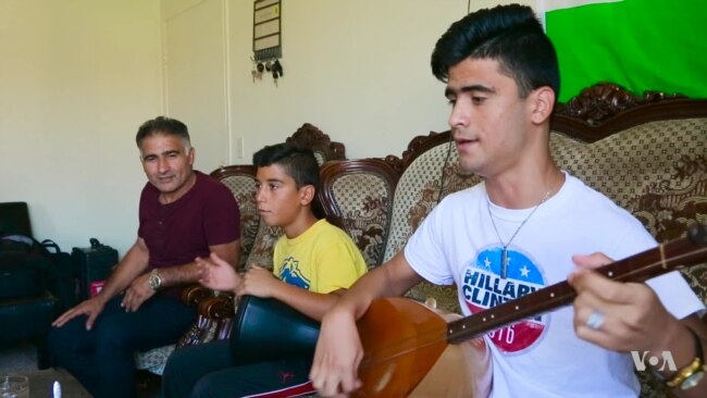 Blind Kurdish Musician Experiences Life in US Through His Music
